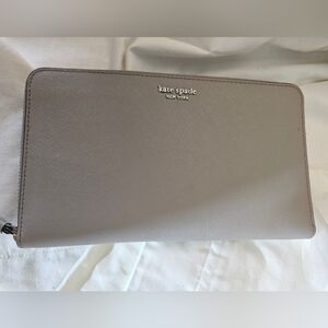 Title example: “Kate Spade New York Light Gray Large Zip Around Continental Wall